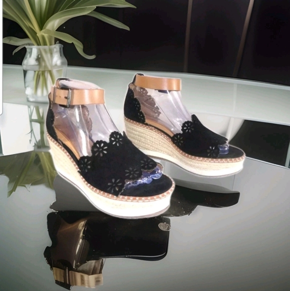 NIB Adorable Crown Vintage Black cow suede wedges sz 10. - Picture 2 of 9